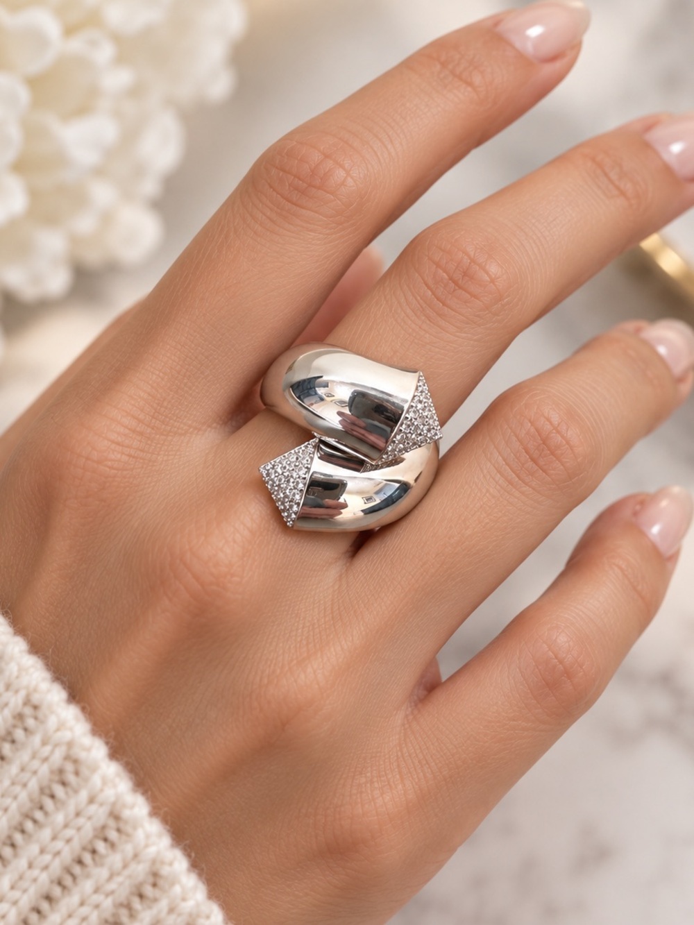 nOir NYC Silver Pavé Crystal Sculptural Statement Ring Size 6 NWT